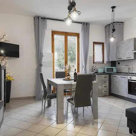 In Centro A Apartment Certaldo